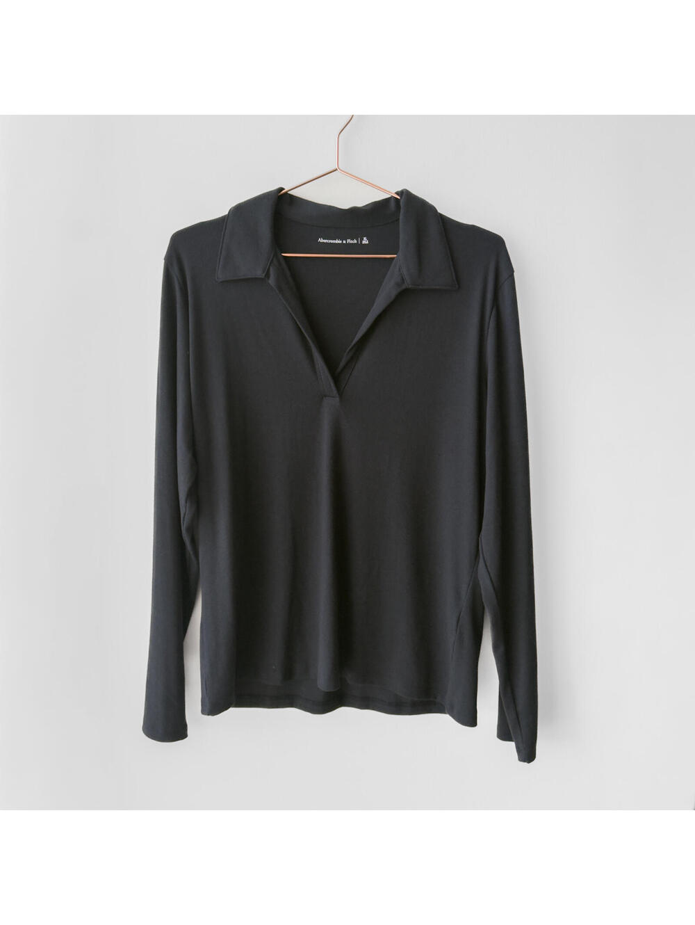 NWOT Abercrombie Black Open Collar Long Sleeve Top Size XL - Picture 1 of 6